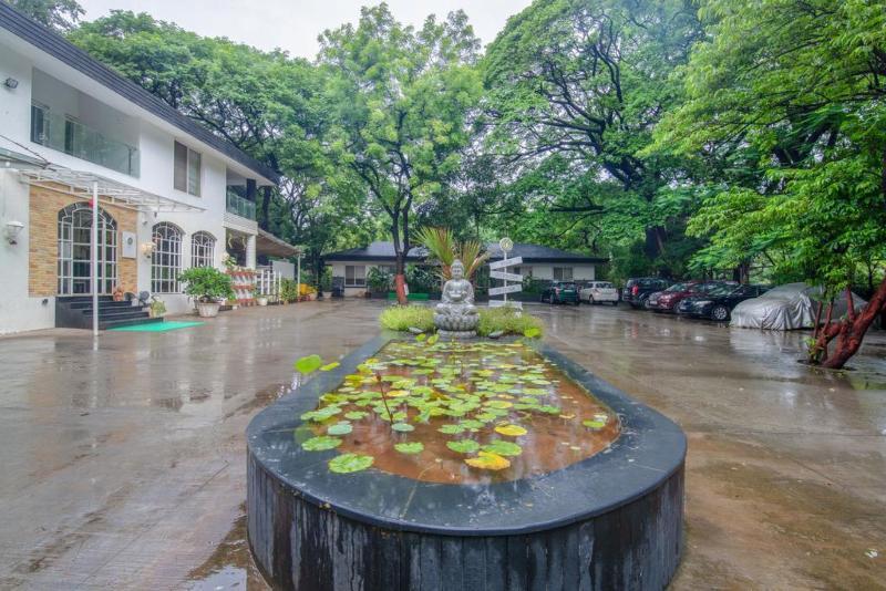 Hotel Mint Koregaon Park Pune Exterior photo